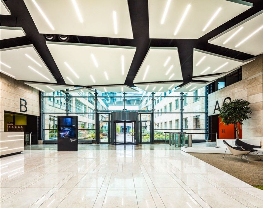Pronájem kanceláře (118m2),  budova IBC- International Business Center, Praha 8, Karlín, obrázek č. 3
