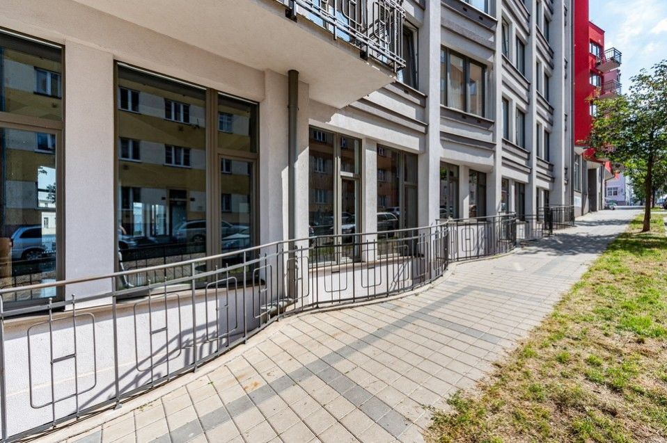 Obchodní dvoupatrový prostor k pronájmu, 300 m2, ve zrekonstruované budově, ul. Bartoškova, Nusle, P, obrázek č. 1