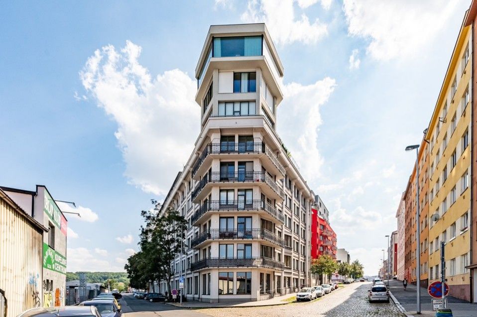 Obchodní dvoupatrový prostor k pronájmu, 361 m2, ve zrekonstruované budově, ul. Bartoškova, Nusle, P, obrázek č. 3