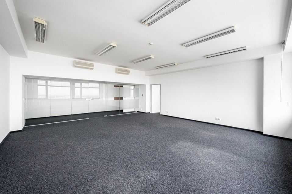 Pronájem kancelářských prostor (22 m2 - 45 m2), Průmyslová, obrázek č. 1