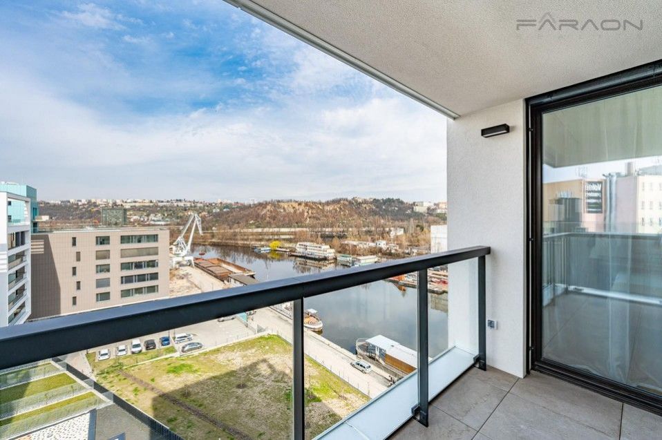 Zcela nový byt 2+kk, 54 m2, balkon, sklep, parking, Praha 7-Holešovice, ul. V přístavu, obrázek č. 3