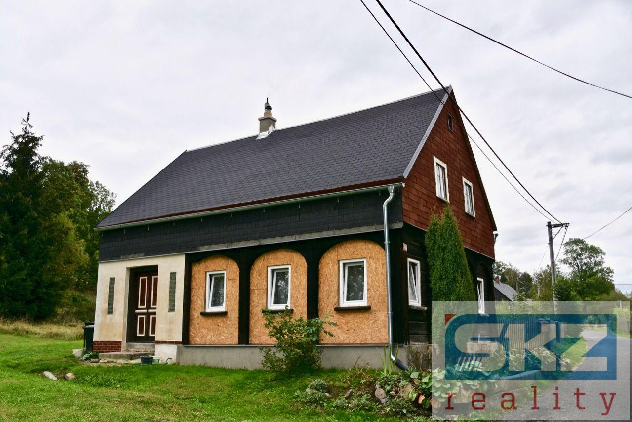 Rekonstruovaný domek v Království u Šluknova, okr. Děčín
