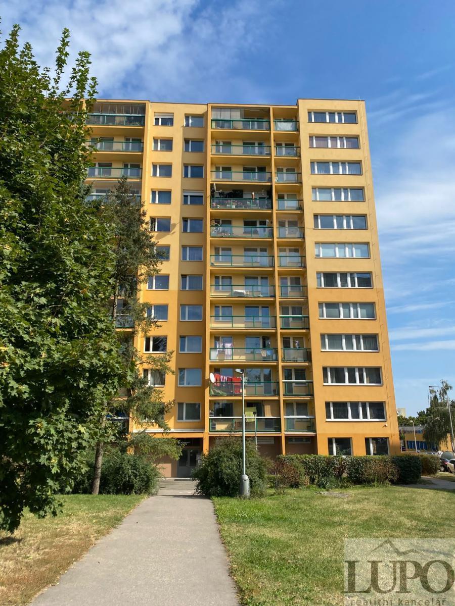 Na prodej slunný a tichý byt 3+1 73m2, OV, 2x balkon, sklep, Praha 4, ul. Modletická.