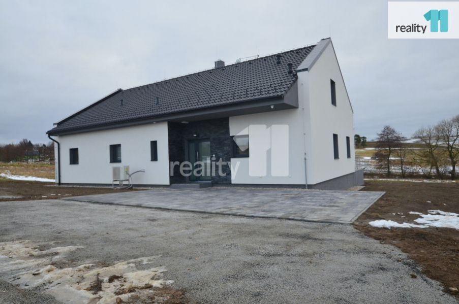 Prodej rodinného domu 125m2, s pozemkem 1043 m2, Cerekvička - Rosice, obrázek č. 1