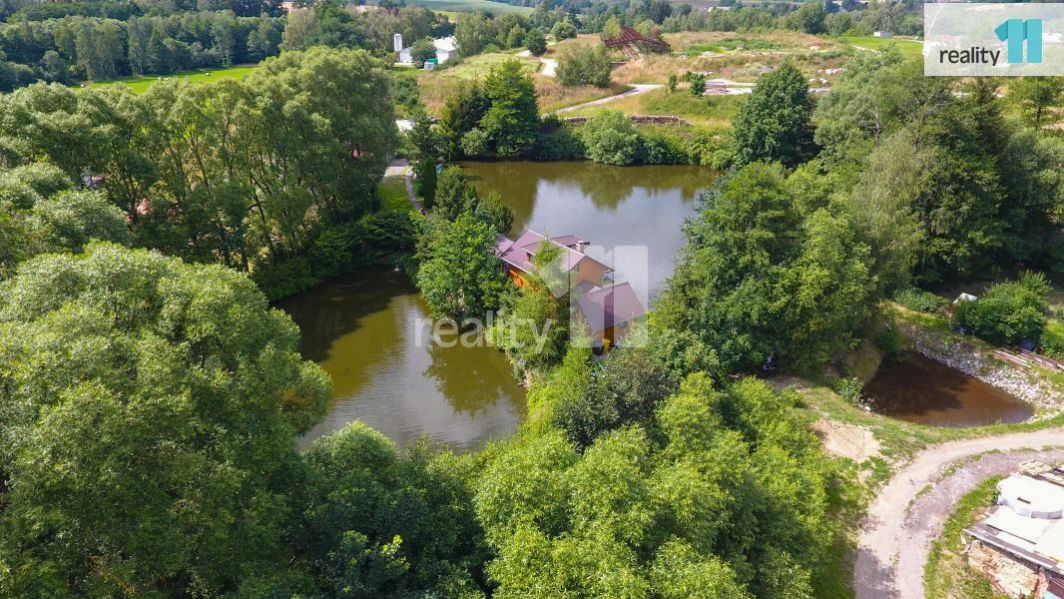 Prodej chovných rybníků s dřevostavbou, pozemek 7266m2, Kostelec u Jihlavy, obrázek č. 1