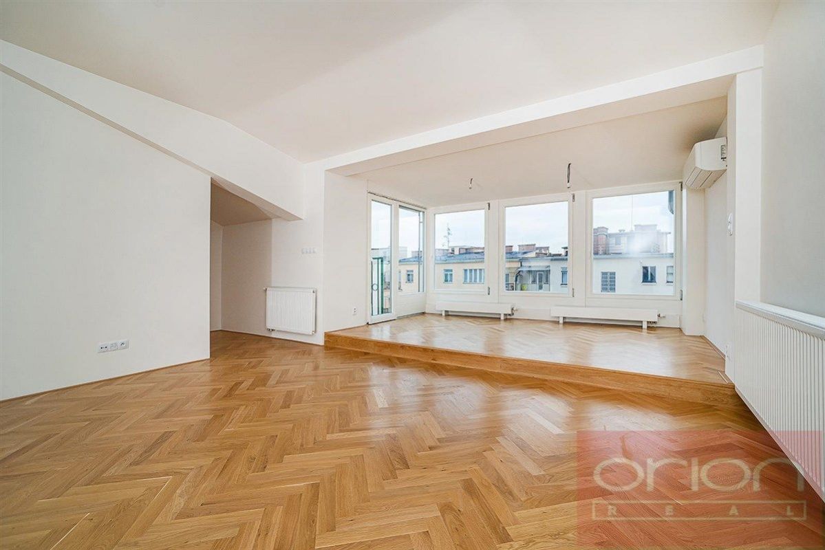 Prodej bytu s balkonem : Praha 7 - Bubeneč, Šmeralova, obrázek č. 2