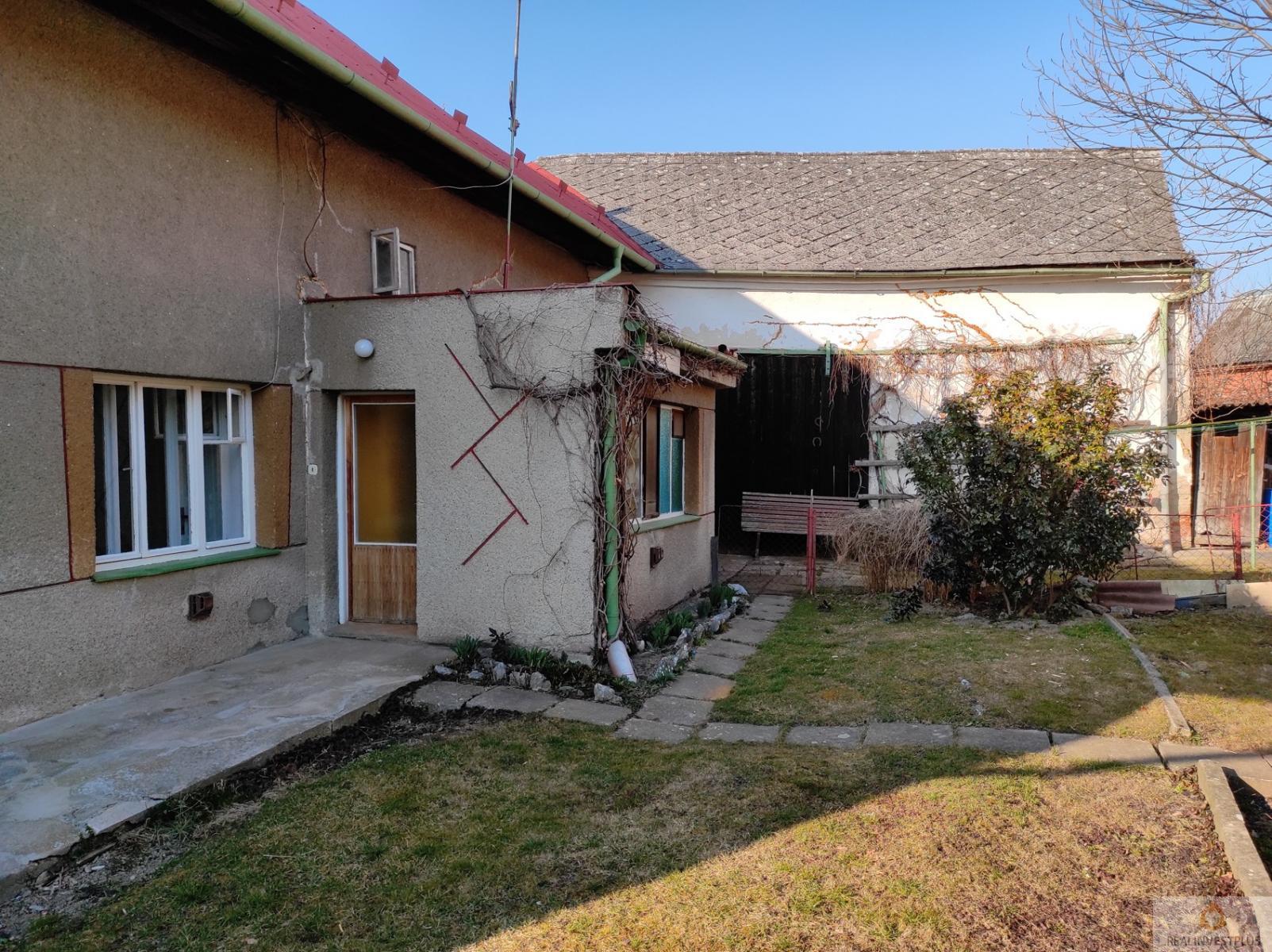 Prodej rodinného domu 3+1 v obci Pňovice 13km od Olomouce