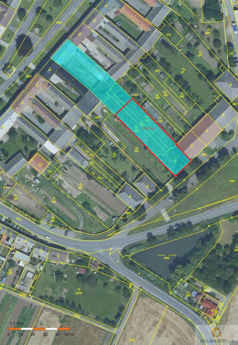 Prodej pozemku 1377m2 pro komerční využití v obci Rataje u Olomouce ( část obce Těšetice) - 1377m2