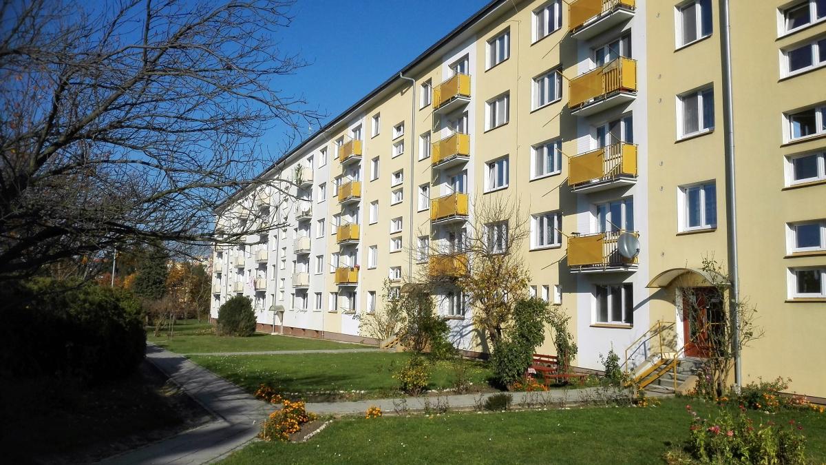 Prodej bytu 3+1 (k rekonstrukci) Olomouc - Karafiátová ul.
