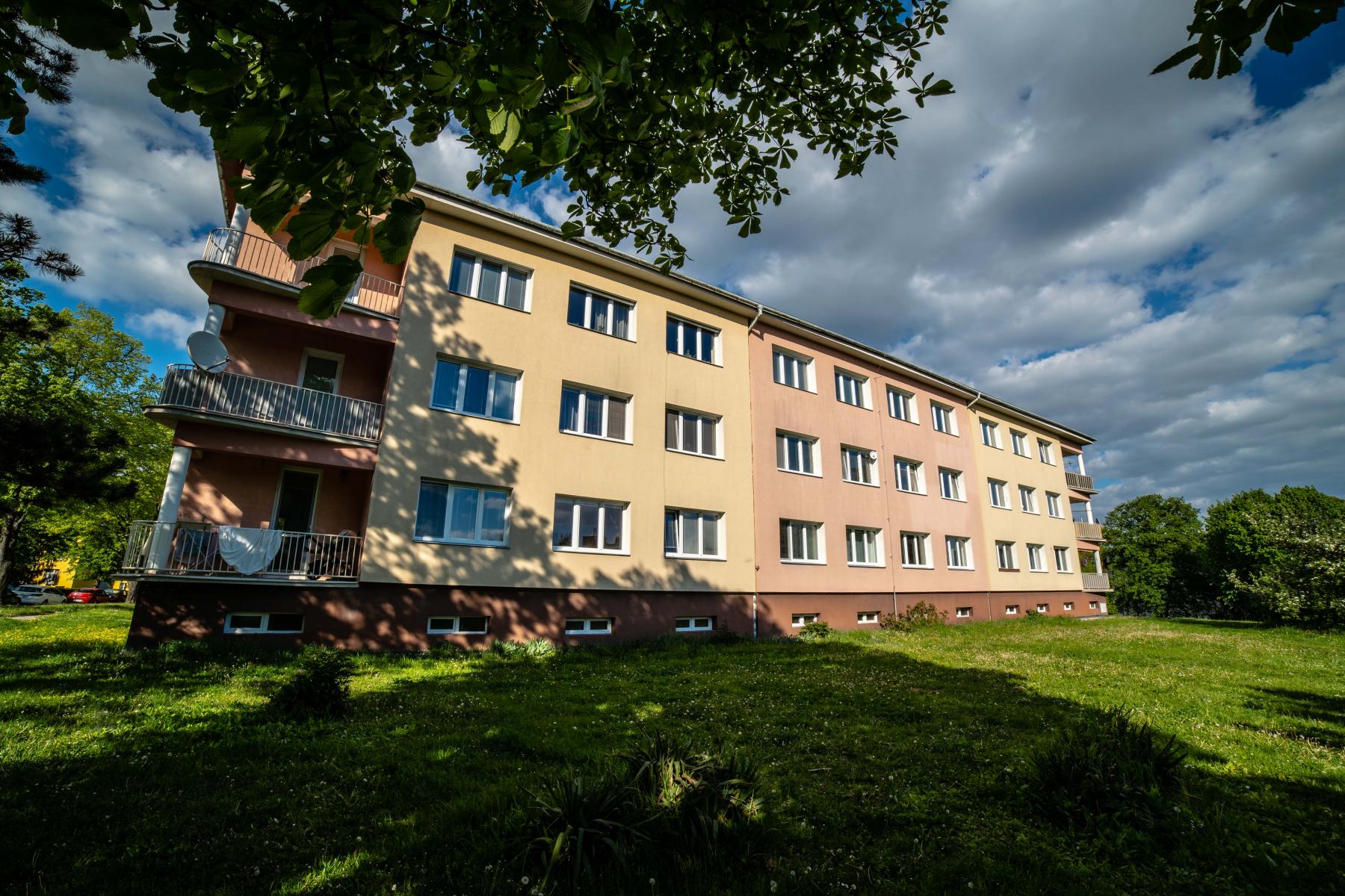 Pronájem zařízeného bytu 2+1 v Olomouci - Neředín