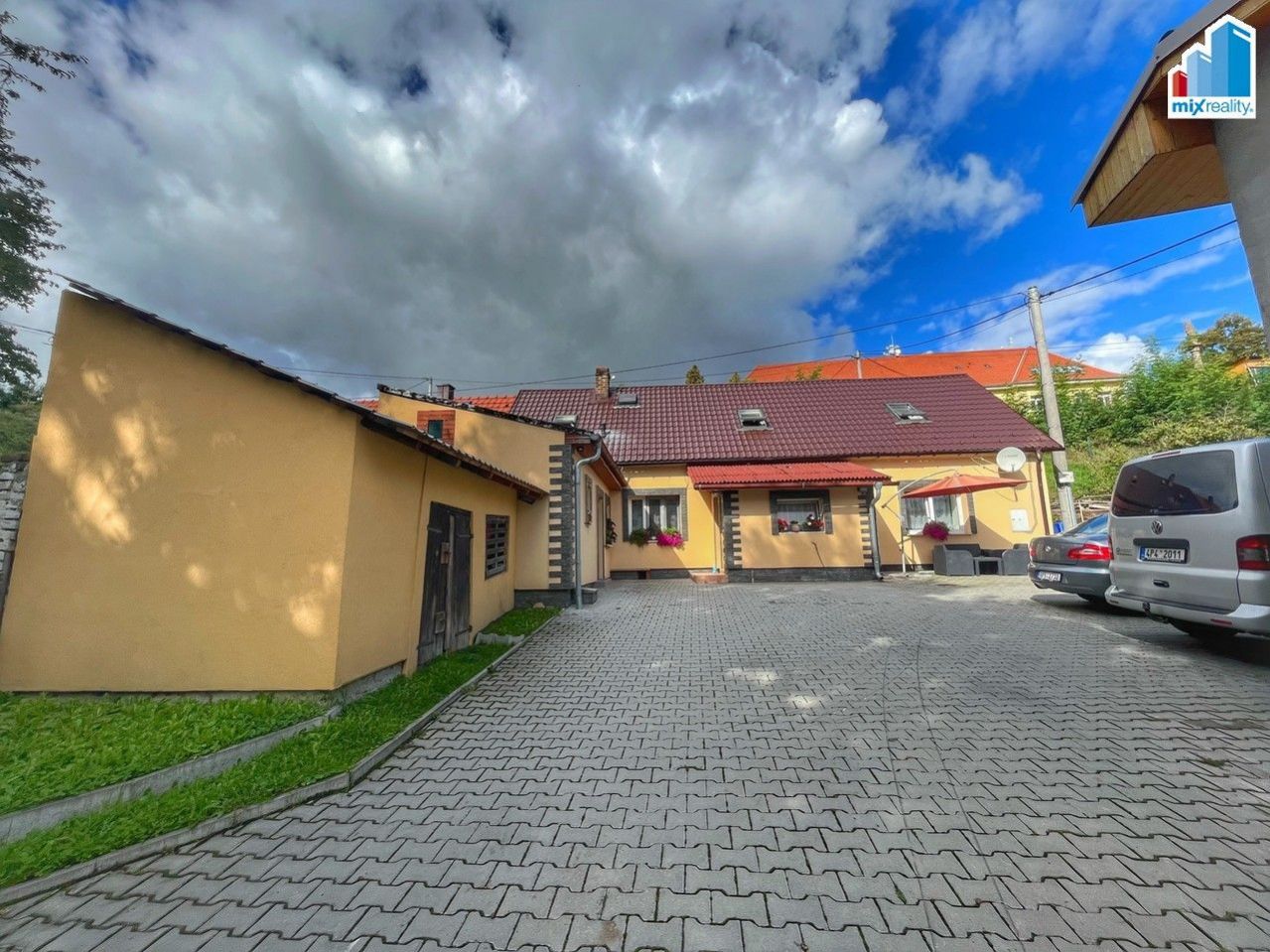 Prodej - Rodinný dům po kompletní rekonstrukci v obci Chotěšov, Plzeň - jih, obrázek č. 1