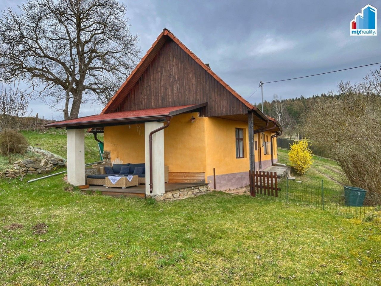Prodej - Rodinný dům 2+1 s prostornou zahradou v obci Petrovice - Měčín, okres Klatovy, obrázek č. 1