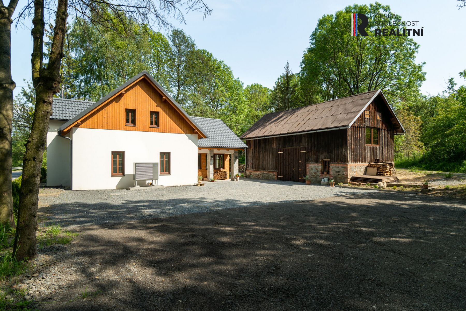 Prodej chalupy se stylovou stodolou v Rudné pod Pradědem, pozemek 1816 m2, obrázek č. 2