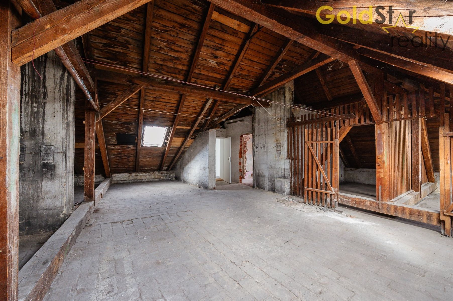 Prodej rozestavěné jednotky/půdního prostoru o rozloze 79 m2 s garáží v rezidenci Ztracená Přerov., obrázek č. 2