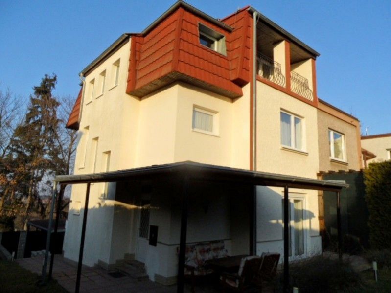 Prodej domu, 4+1, 350 m2, ulice Huberova, Praha 6 - Ruzyně