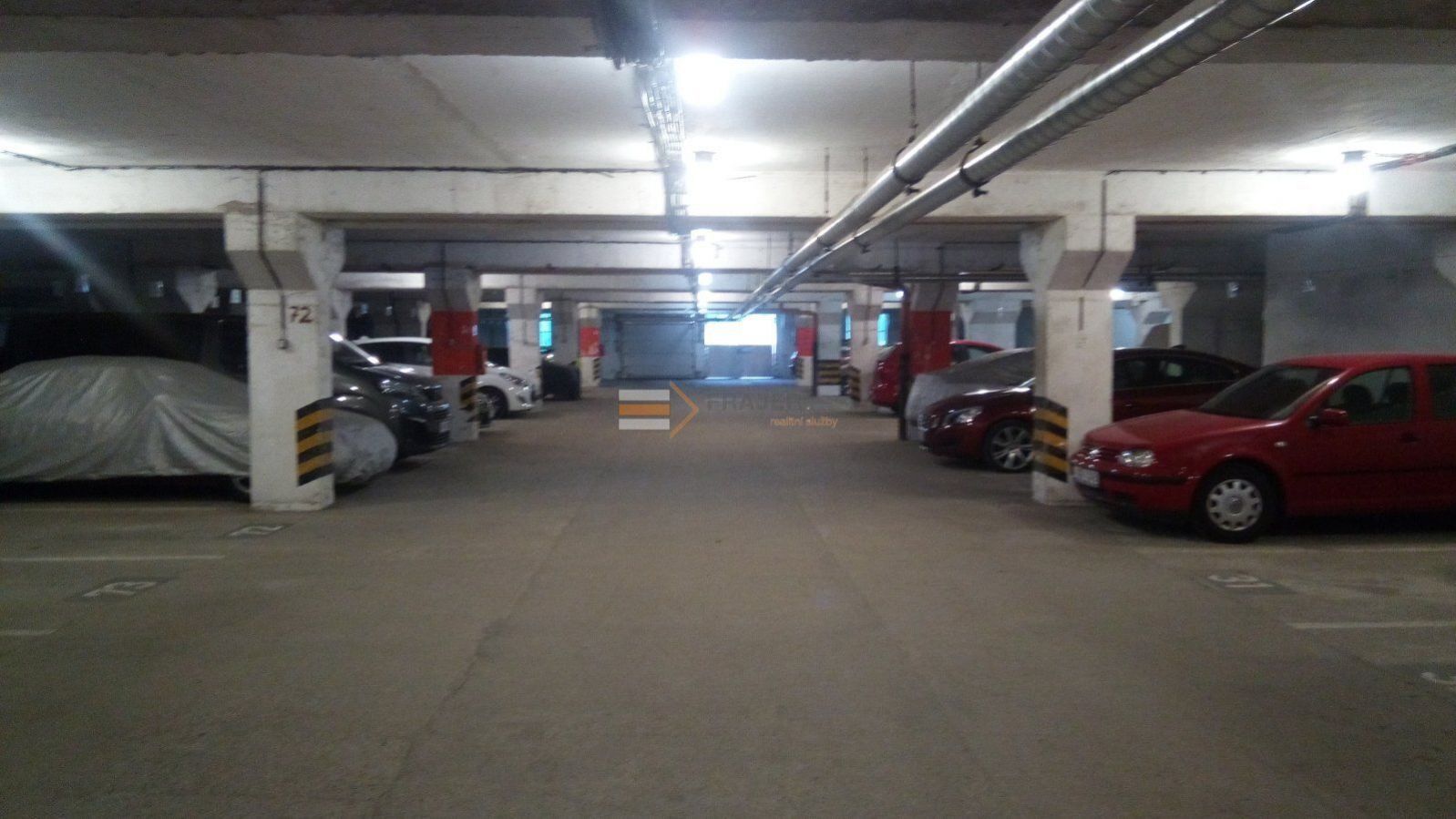Pronájem parkovacího stání, Ve Lhotce, Praha 4, obrázek č. 1