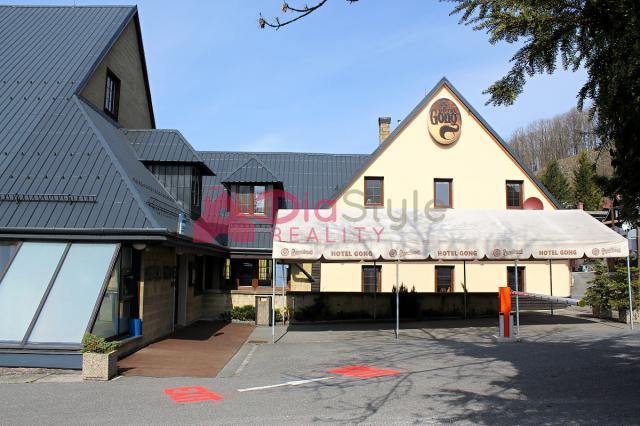 Prodej hotelu - 24 pokojů + restaurace a zázemí, turistické městečko Štramberk