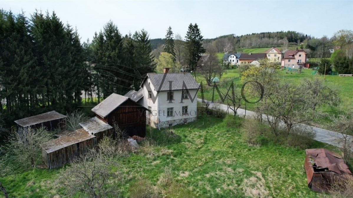 Prodej rodinného domu se zahradou a loukou, 1,1 ha, Stachy