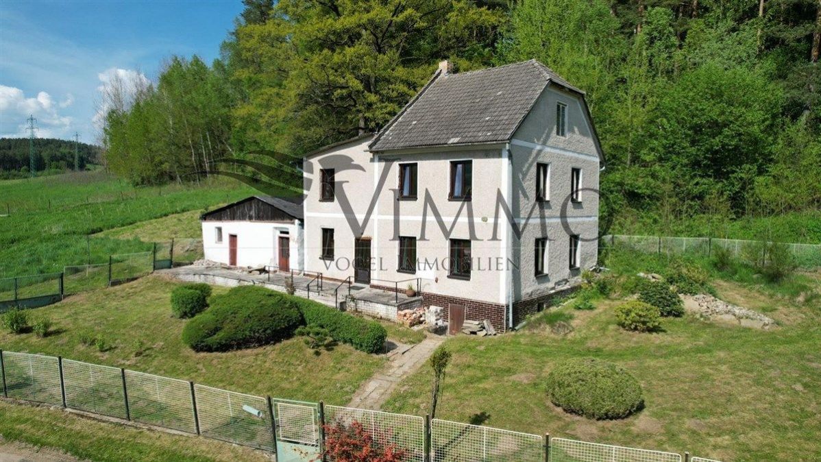 Prodej rodinného domu 5+1, 4 014 m2, Dolní Jílovice, Lipno nad Vltavou, obrázek č. 1
