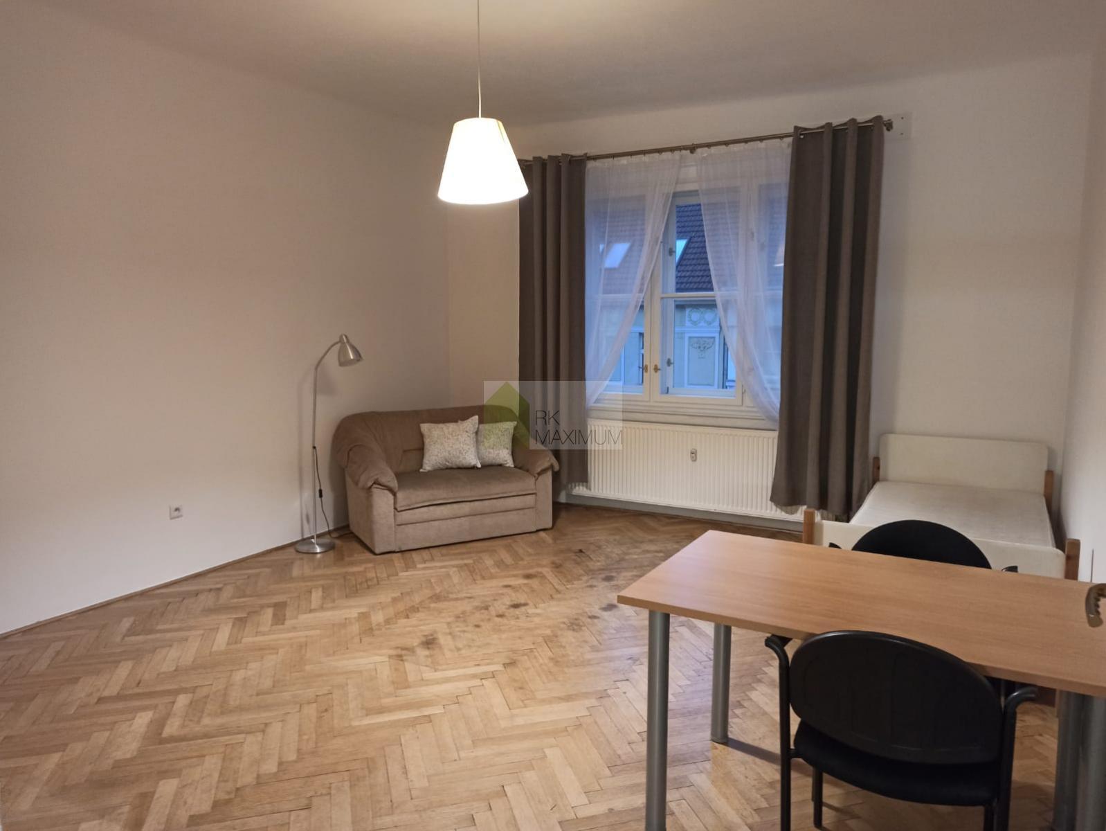 Částečně zařízený byt 2+kk, 53 m2, Praha 4 - Nusle, ul. U Křížku, obrázek č. 3