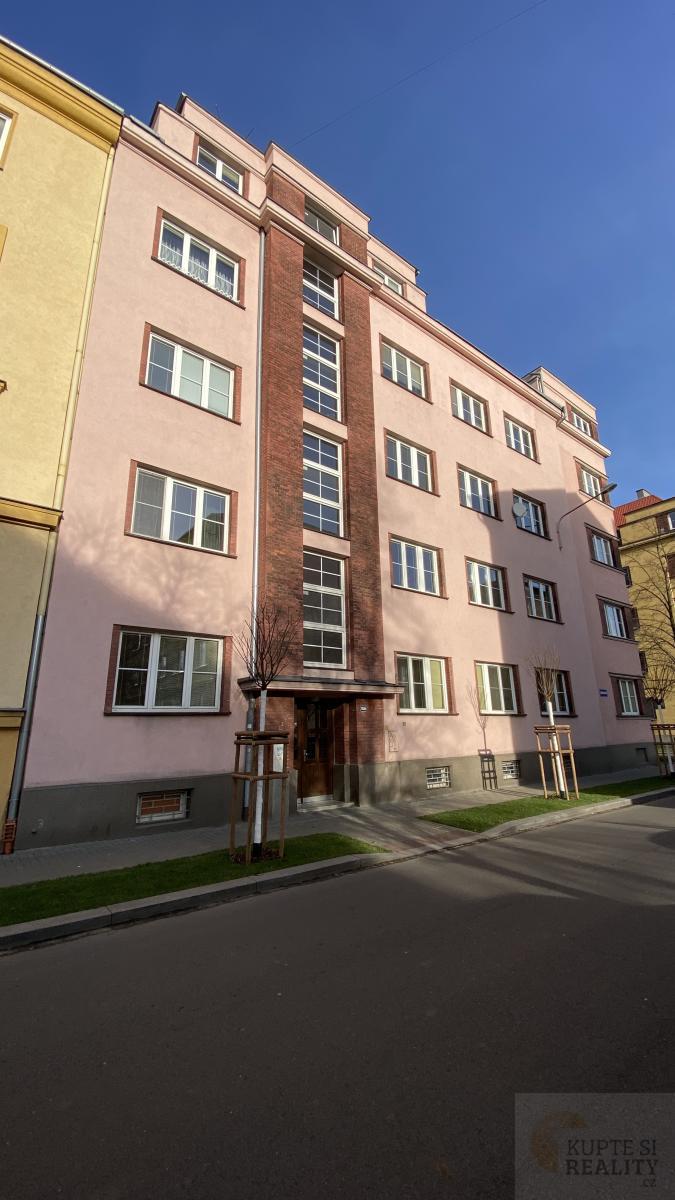 Nabízíme Vám k pronájmu byt v os. vl. 3+1, 83 m2 ul. Zborovská v Ostravě.