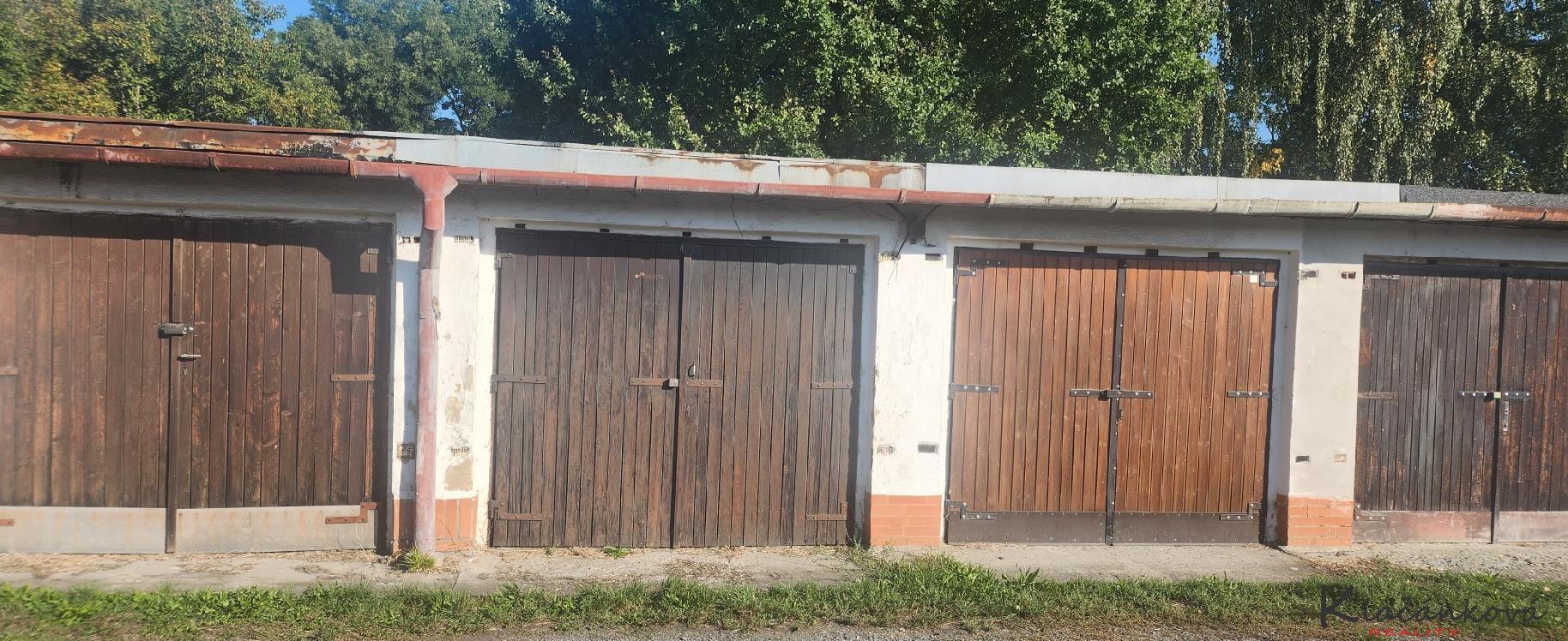 Prodej garáže 18m2 Otrokovice-Šterkoviště, obrázek č. 1