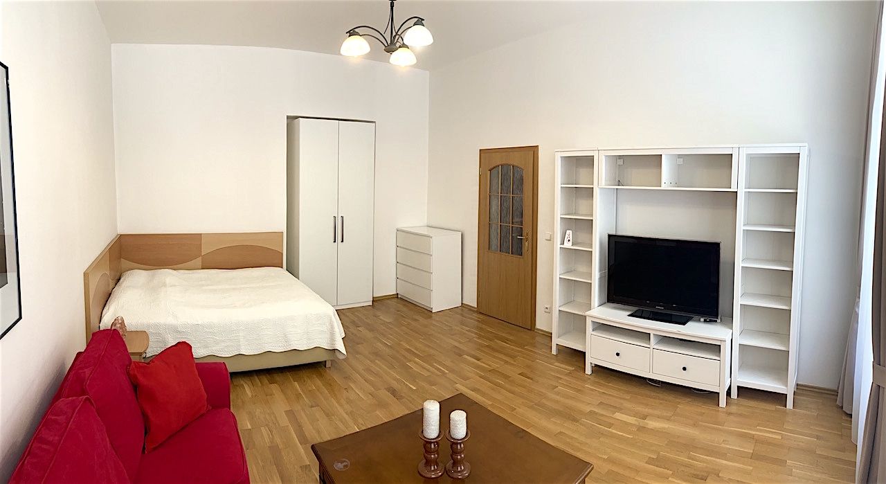 Kompletně zařízený byt 1+1, 53 m2, Varšavská, Praha 2 Vinohrady