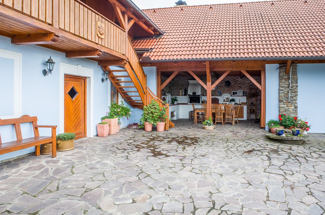 Prodej areálu se dvěma rodinnými domy, luxusní bydlení v obci Suš (Lipno), obrázek č.14