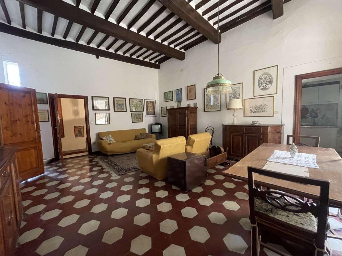 Prodej vily v Santo Pietro Belvedere, Itálie, tři bytové jednotky, 480 m2, obrázek č. 3