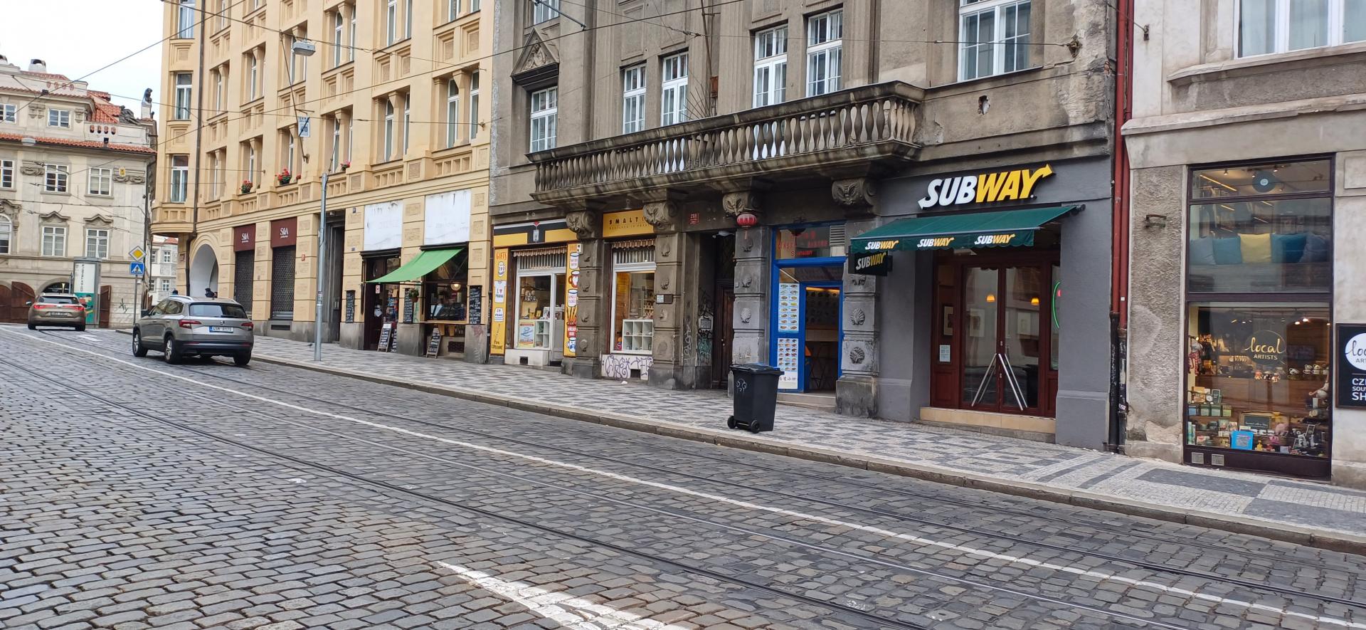Prodej id.450/1459 nebytového prostoru. Karmelitská ulice, Praha 1