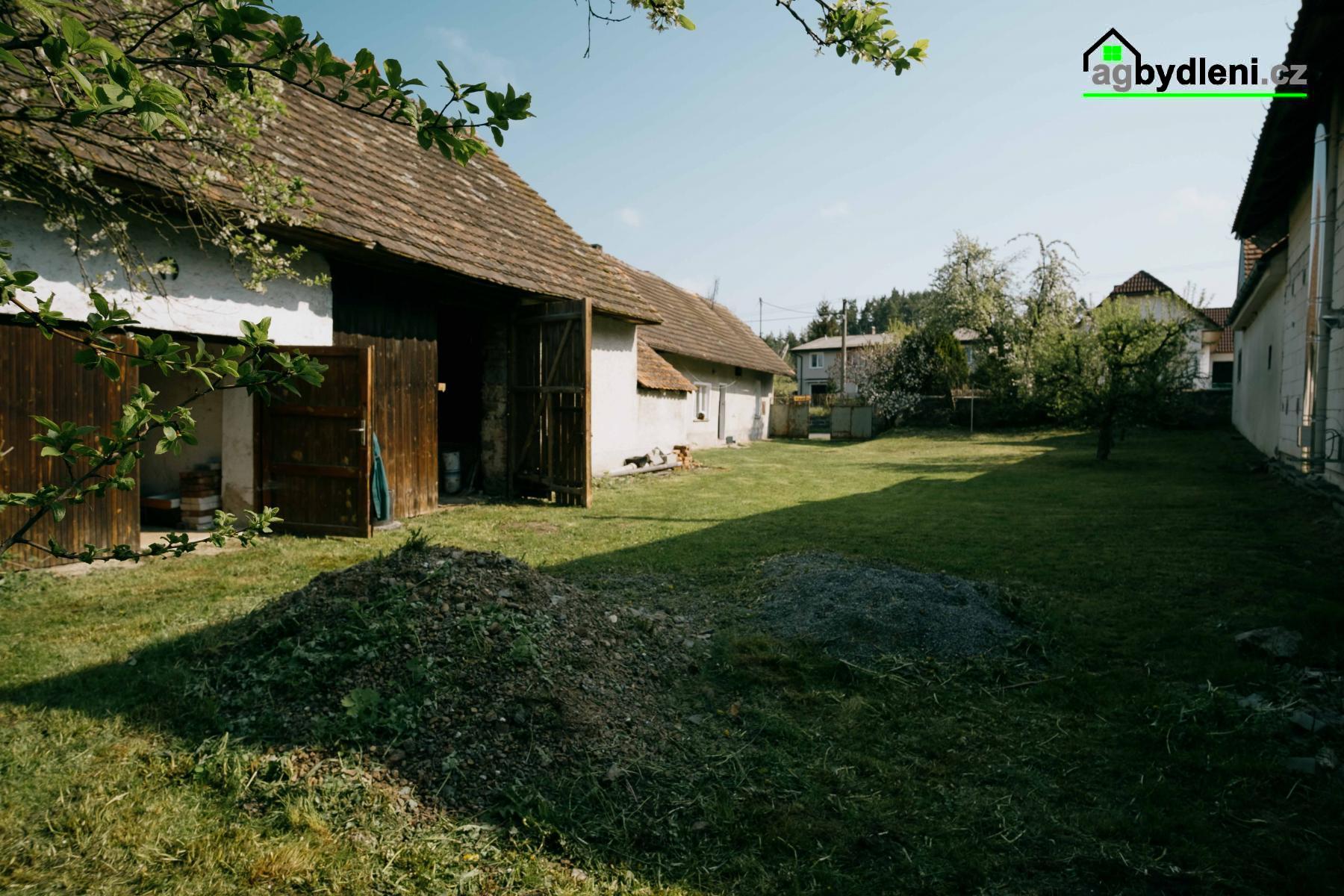 Prodej chalupy 256 m2, pozemek 852 m2, obec Břežany, okres Klatovy, obrázek č. 1