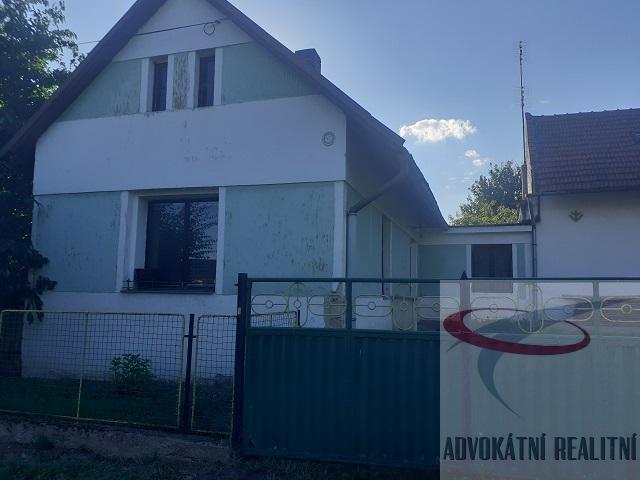 Prodej staršího rodinného domku v obci Oleška .