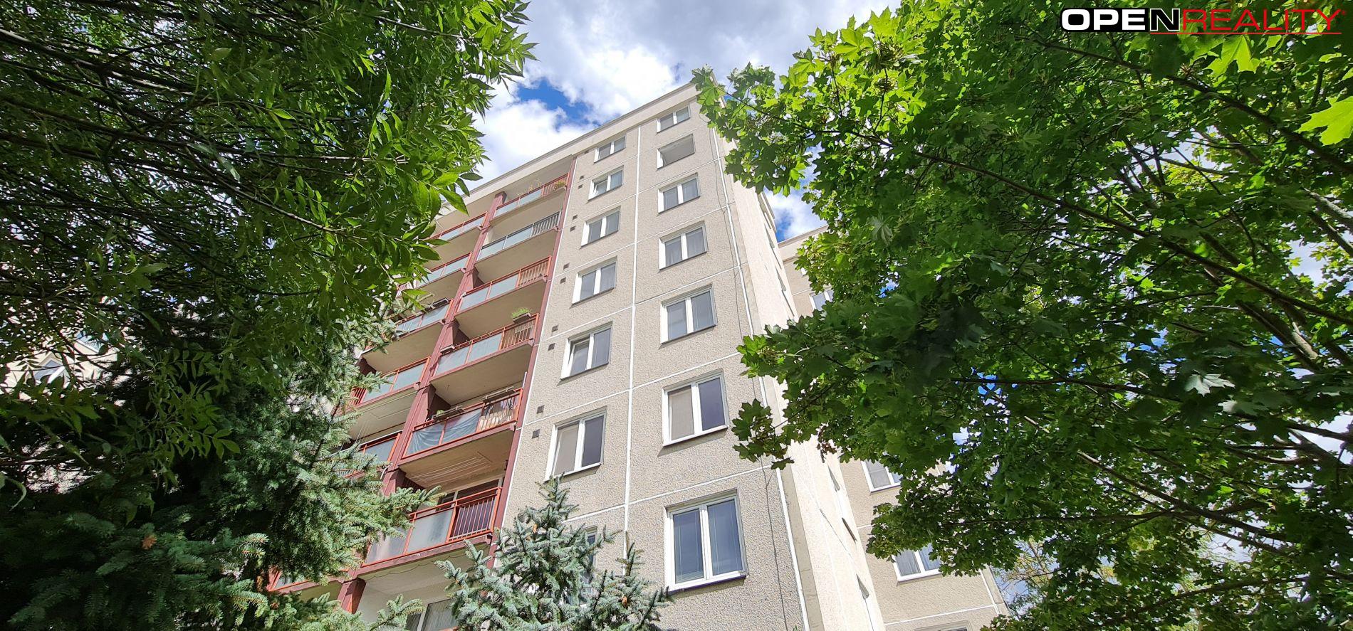 Prostorný byt 3+1 o velikosti 64,5 m2 v Brně-Bohunicích na ulici Vedlejší.