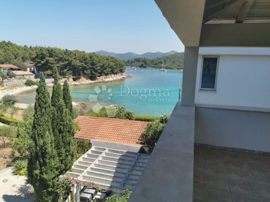 Prodej vily v 1. řadě na břehu Jaderského moře, 440 m2, ostrov Mali Iž, Zadar, obrázek č. 3