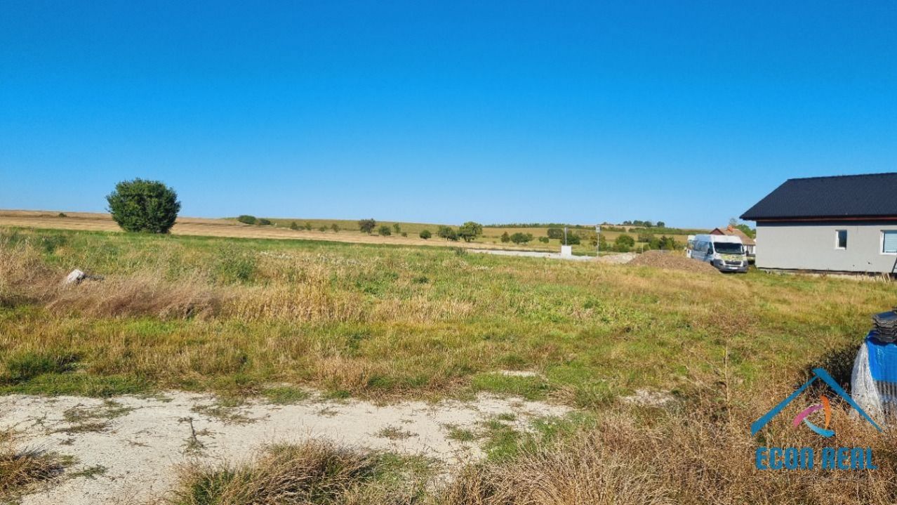 Prodej pozemku pro výstavbu RD vč. SP,  835 m2, Černiv, okres Litoměřice, obrázek č. 1