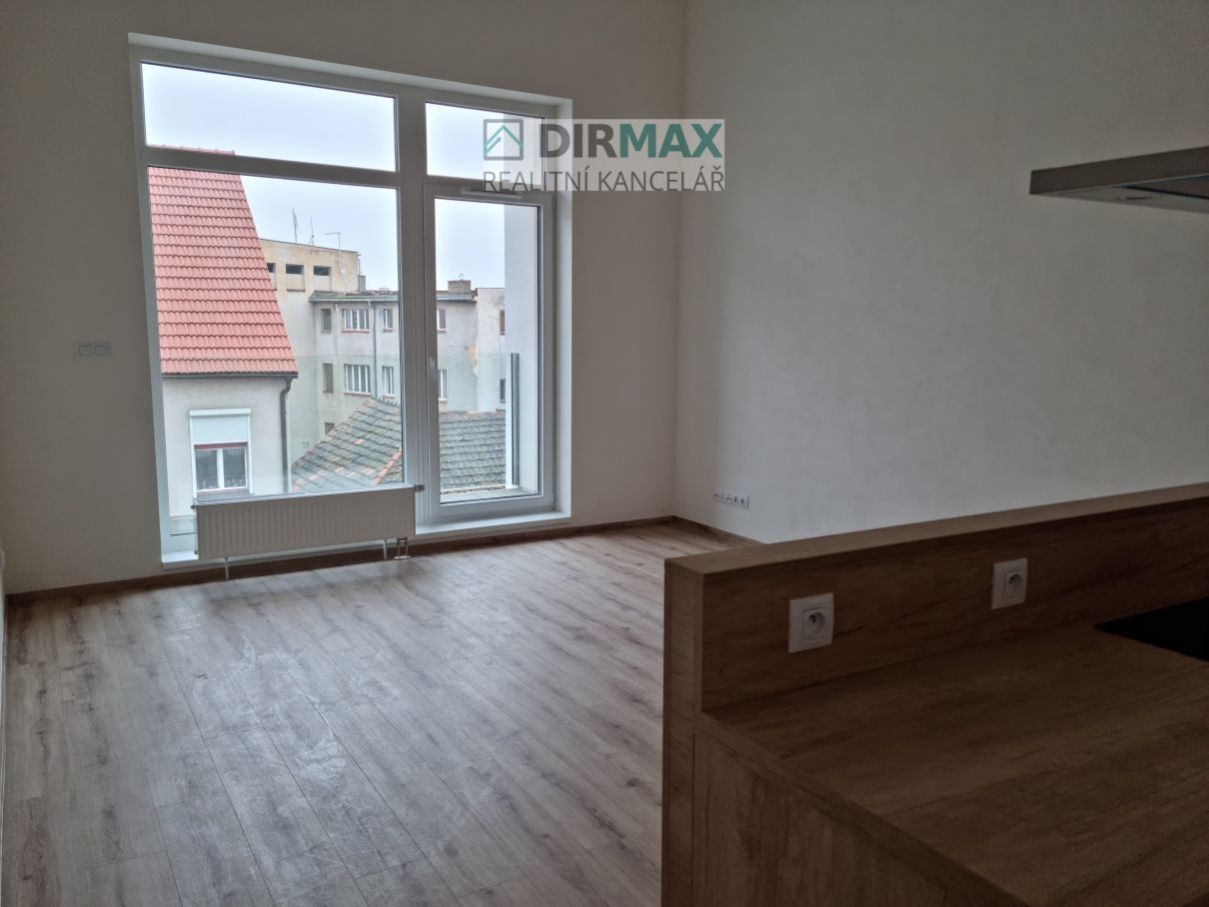 Pronájem nového bytu 3+kk+balkon+lodžie, 96 m2, Plzeň, obrázek č. 2