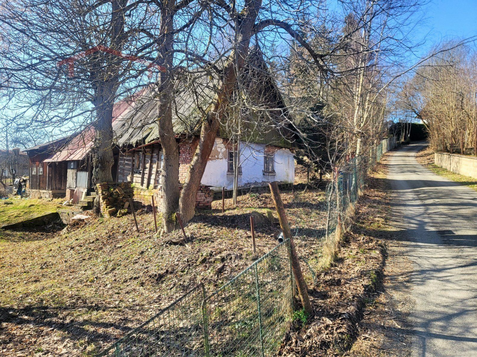 Venkovský dům s pěkným pozemkem v Roztokách u Semil, obrázek č. 3