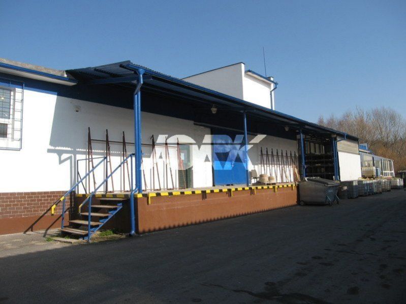 Pronájem výrobní haly s kanceláří Lázně Bohdaneč 129 + 12 m2