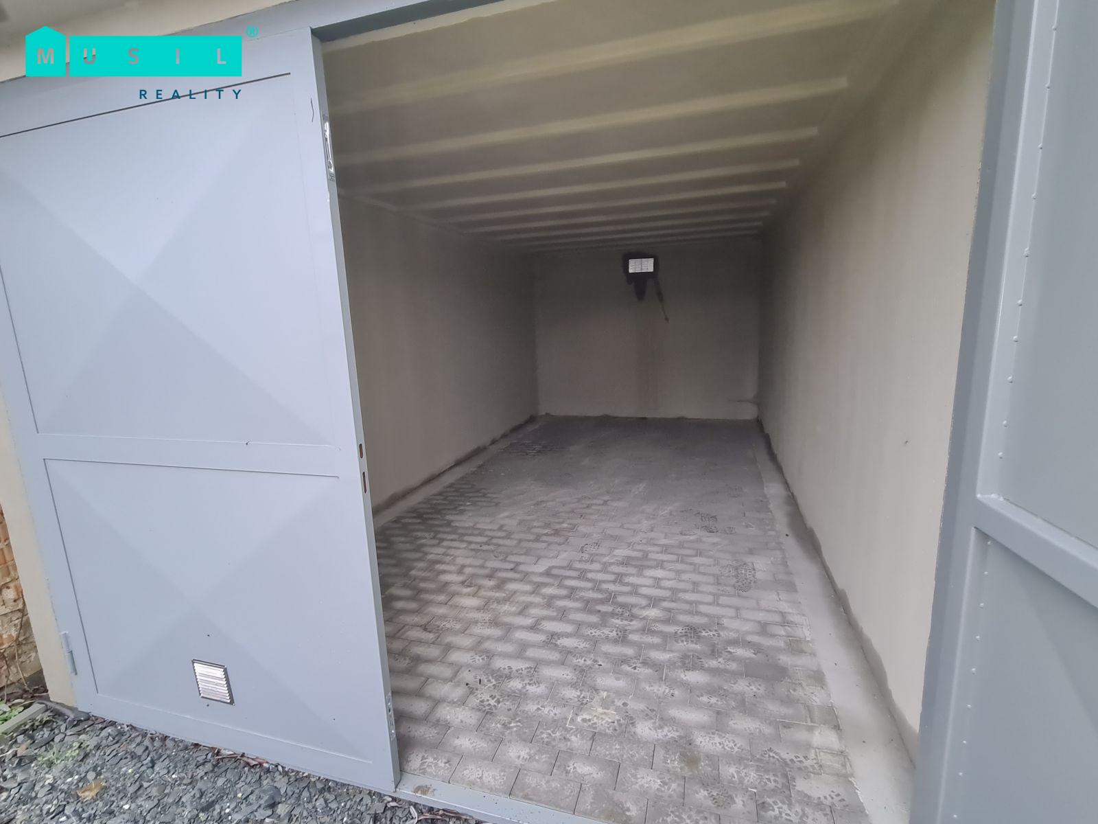 Pronájem betonové garáže 18 m2 na ulici Závodní ve Šternberku, obrázek č. 2