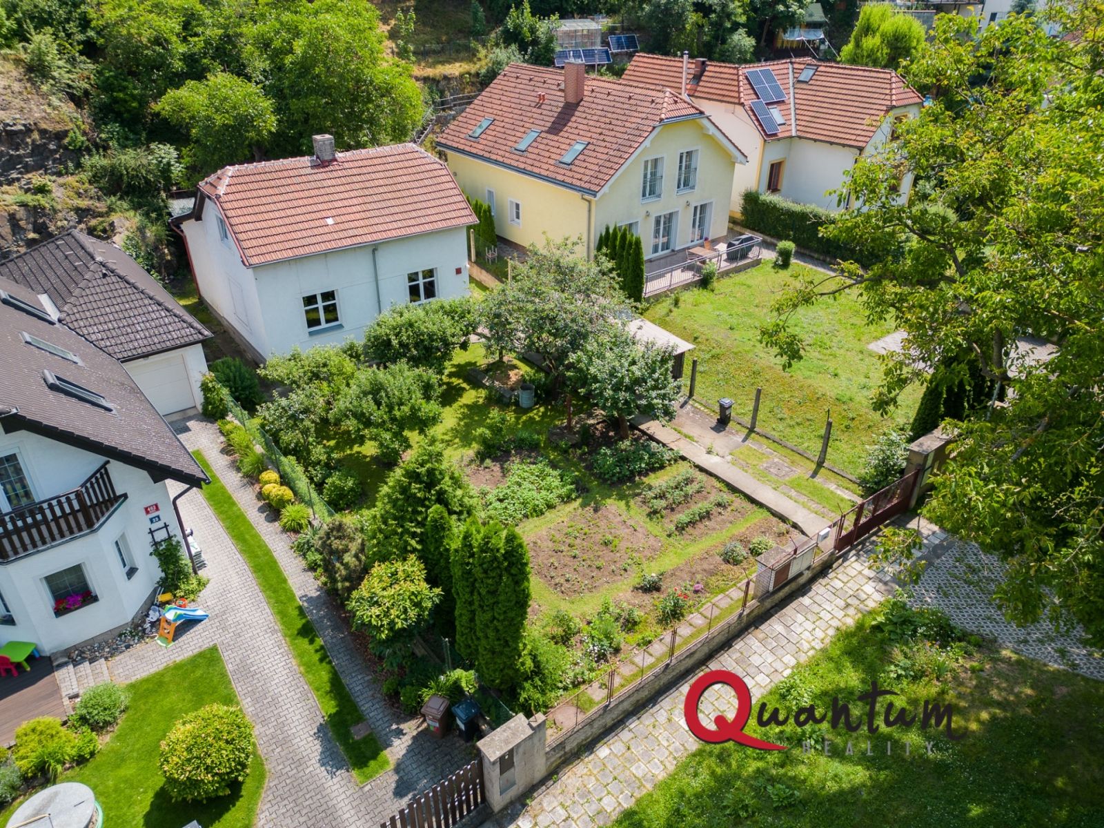 Prodej rodinného domu 100 m2, pozemek 711 m2  Praha -Suchdol