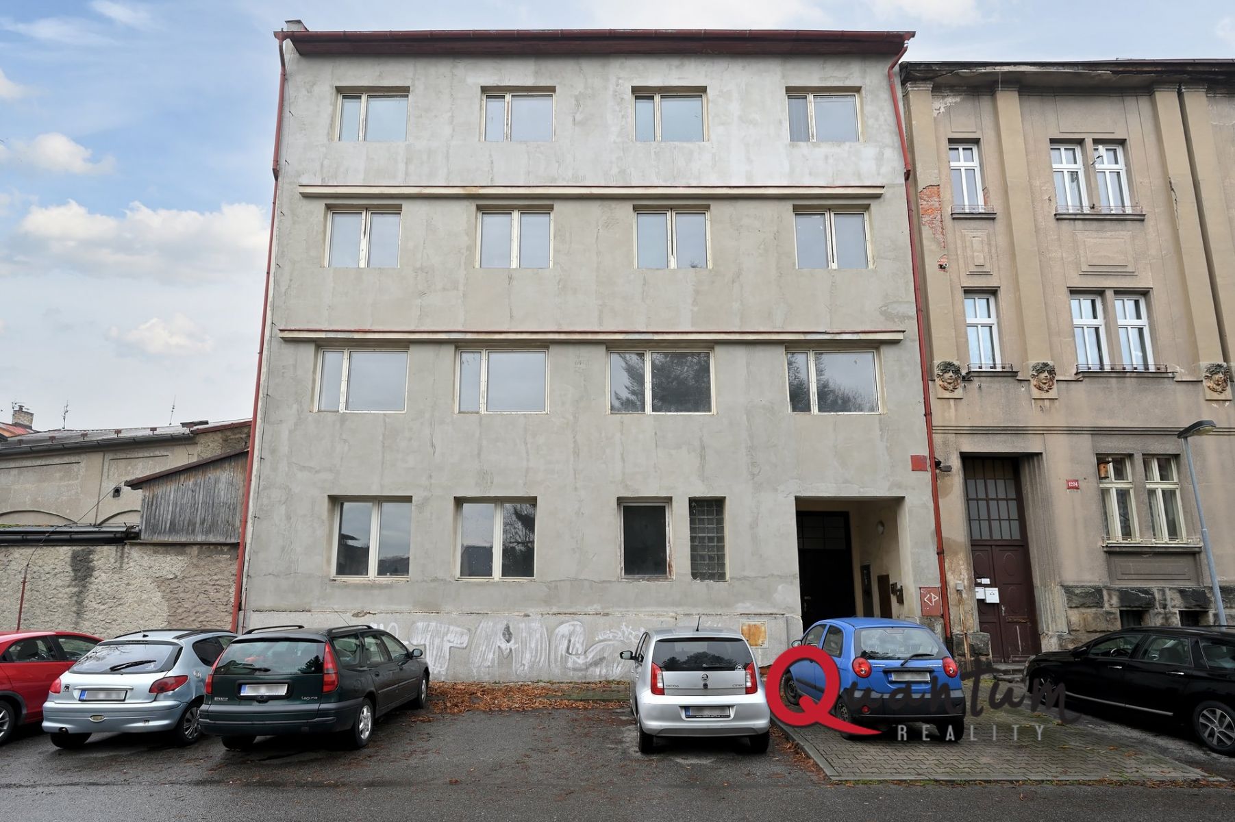 Prodej domu se stavebním povolením na 13 bytových jednotek, 370 m2, pozemek 526 m2, Dvůr Králové nad, obrázek č. 2