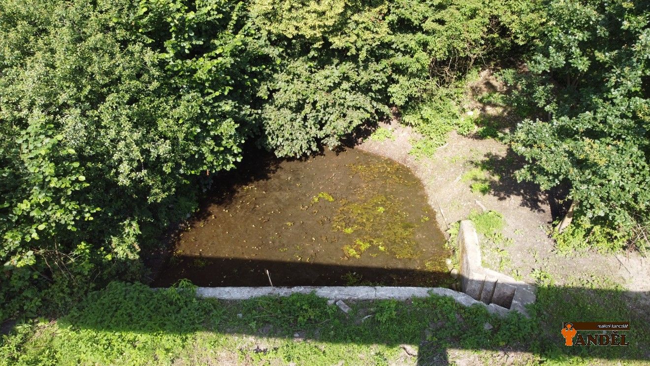 Zahrada s rybníčkem, 950 m,   Havířov  Dolní Suchá, ul. Pod Svahem, obrázek č. 2