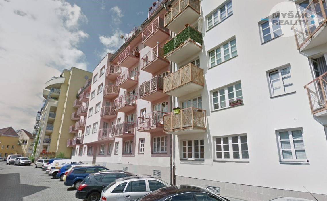 Byt OV 1+kk s balkonem Pelušková 1443, Praha 14,