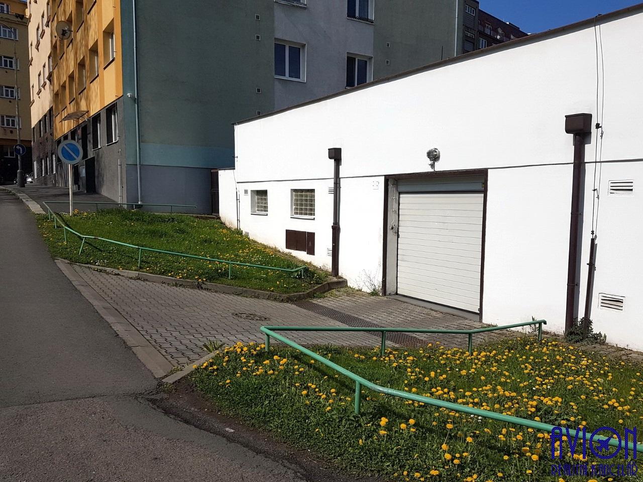 Pronájem garážového stání 16 m2, Praha 4, na rozhraní Nuslí a Michle, obrázek č. 2