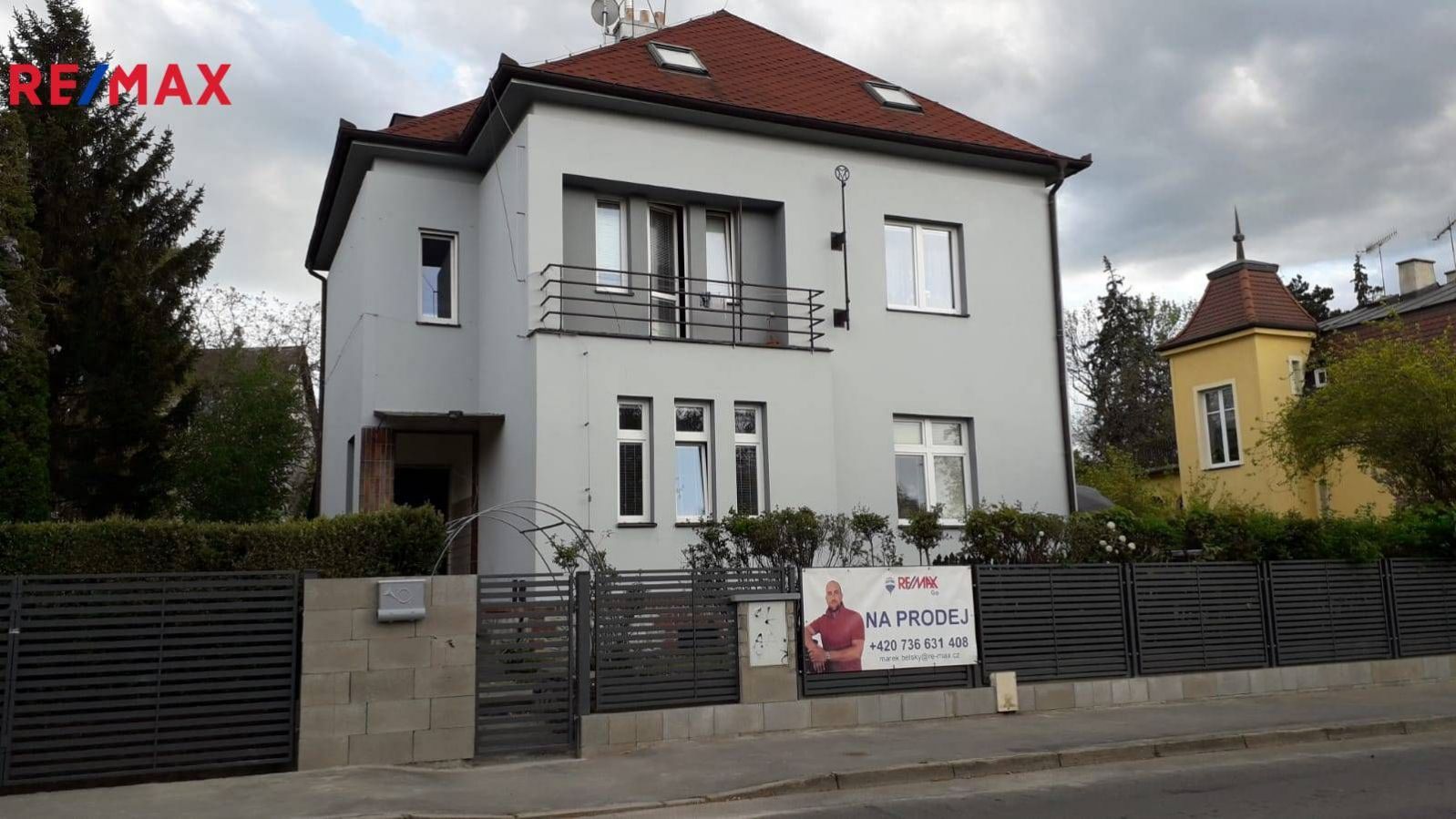Prodej vily o pěti bytech, CP 270 m2, pozemek 990 m2 - Praha - Krč, obrázek č. 1