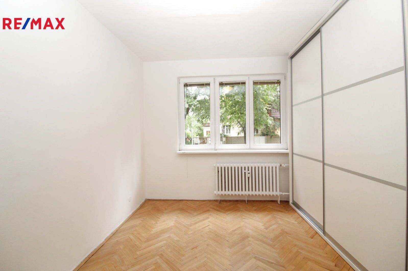 Prodej bytu 3+1 v družstevním vlastnictví 74 m2, ul. Káranská, Praha 10 - Malešice, obrázek č. 3
