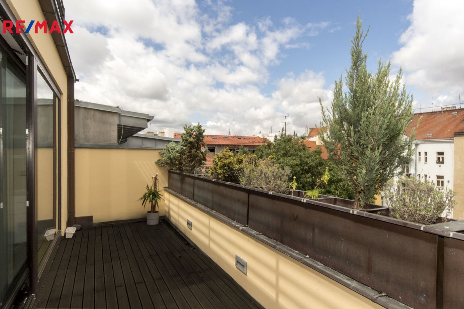 Pronájem bytu 5+1s terasami a garáží, 208 m, Praha 10 - Vršovice, obrázek č. 3