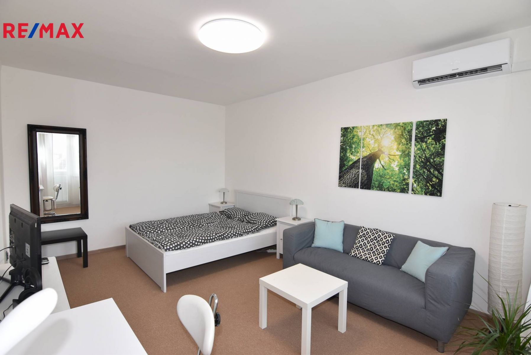 Nabízíme pronájem plně vybaveného bytu po rekonstrukci s klimatizací 1+1 39 m2 v Olomouci, obrázek č. 2