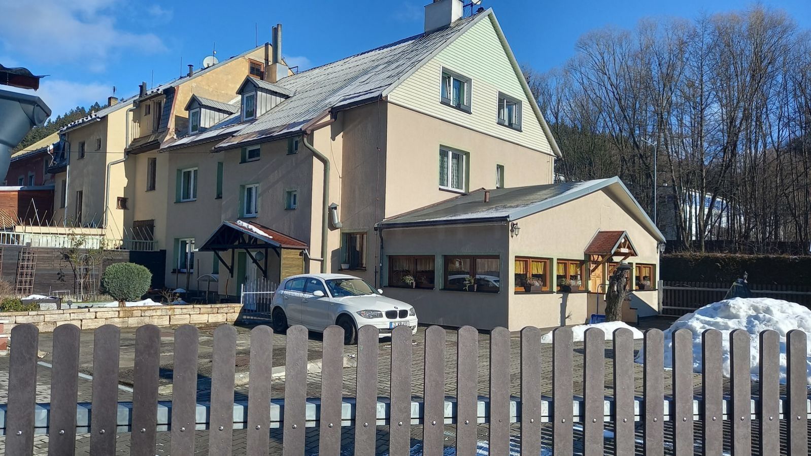 Prodej zavedeného penzionu s restaurací v Horním Žďáru v Ostrově, okr.Karlovy Vary, obrázek č. 1