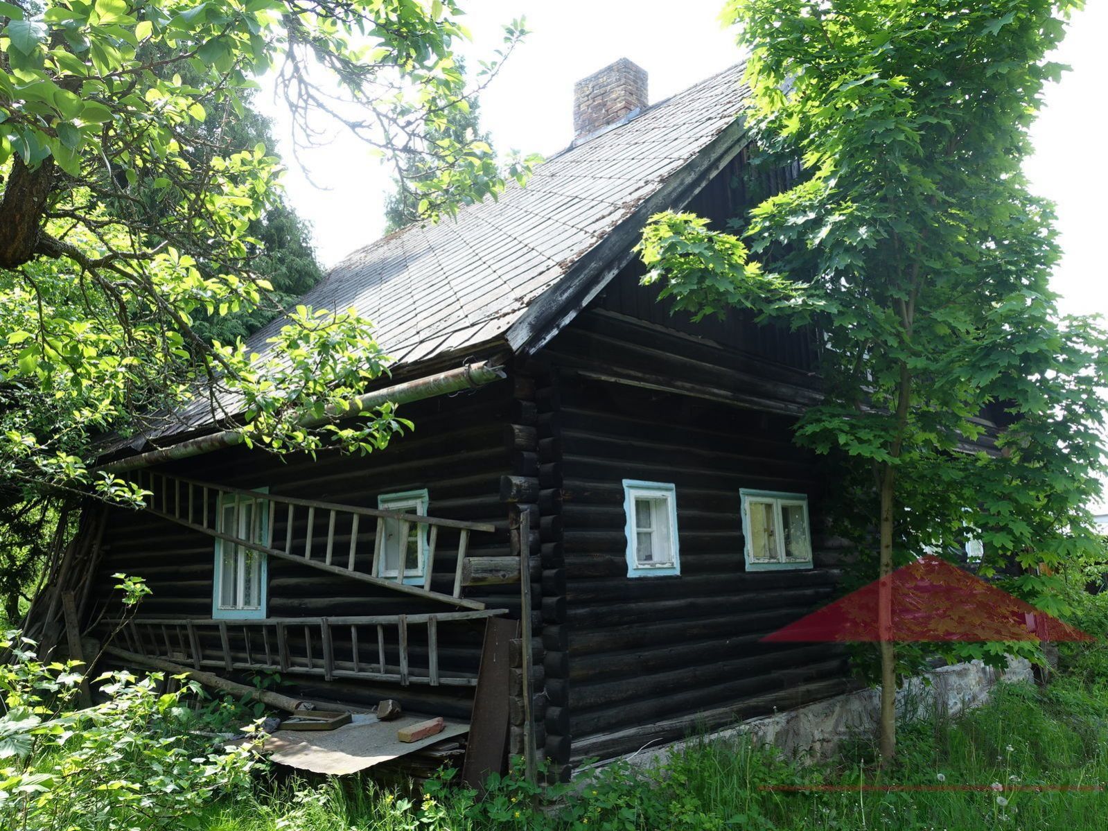 Kašperské Hory - Vimperská; pozemek 638 s dřevěným srubem a inž. sítěmi (el., voda a kanalizace), obrázek č. 2